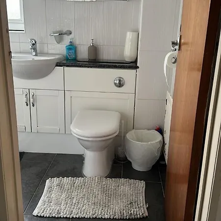 In Rose Meare Gardens Maison d'hôtes *