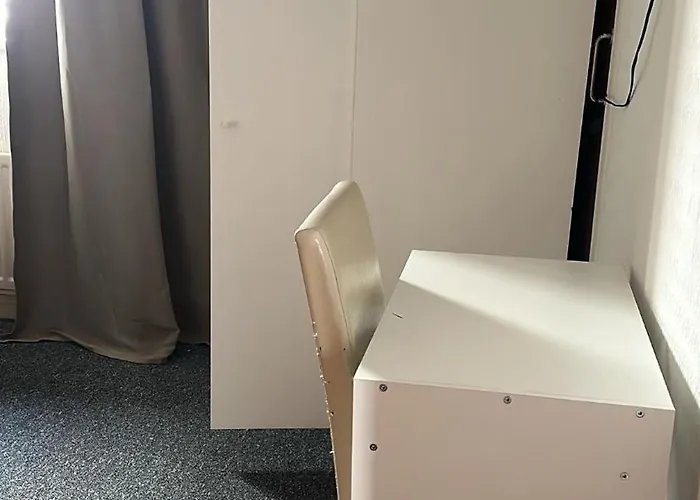 In Rose Meare Gardens 招待所 布里斯托