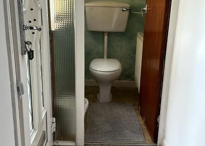 Πανσιόν In Rose Meare Gardens *