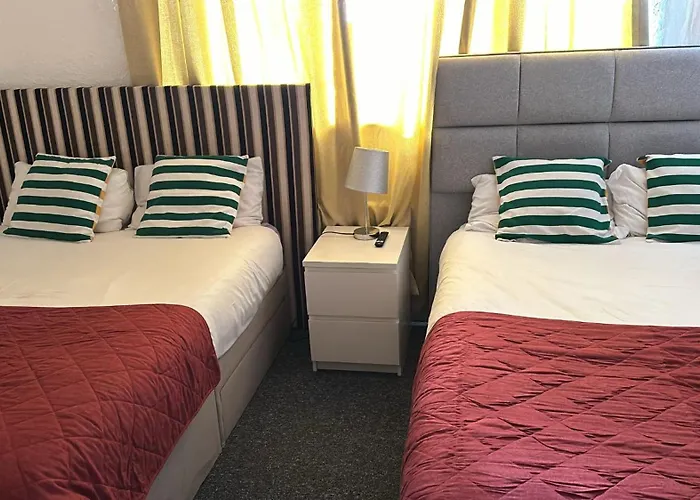 بيت ضيافة In Rose Meare Gardens *